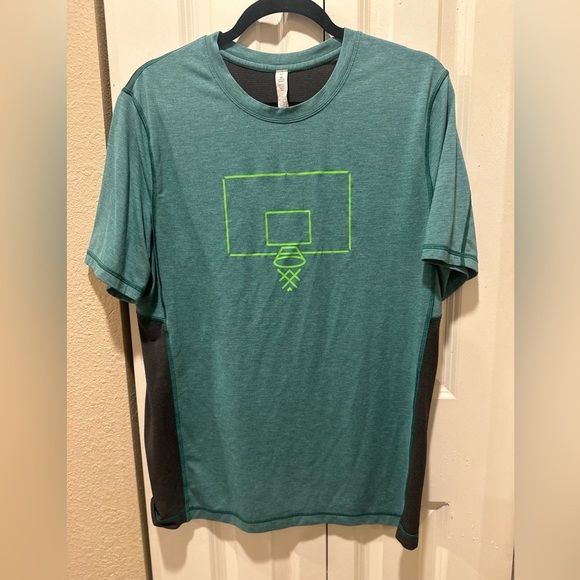 Lululemon Men’s Basketball T-Shirt Metal Vent Breathe, size M - Picture 1 of 6